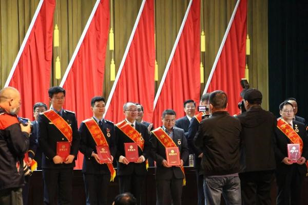 淮南市第一人民醫(yī)院陶鈞同志榮獲 “淮南市先進(jìn)工作者” 榮譽(yù)稱號(hào)