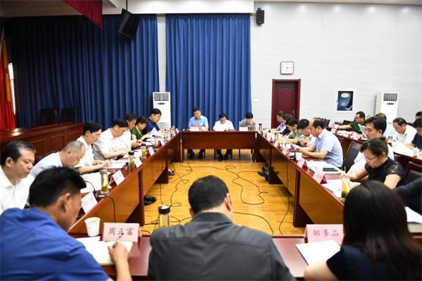 淮南謝家集區(qū)召開2021年第10次區(qū)委理論學(xué)習(xí)中心組（擴(kuò)大）學(xué)習(xí)暨“高質(zhì)量發(fā)展，我們怎么干”大討論活動座談會