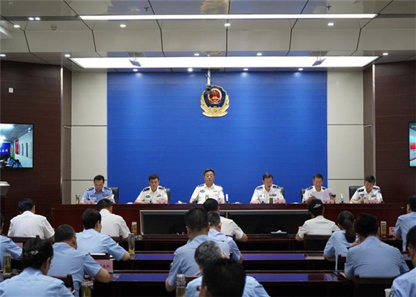 淮南市公安局召開全市公安機關(guān)創(chuàng)建全國文明城市動員大會 晁友福副市長出席并講話