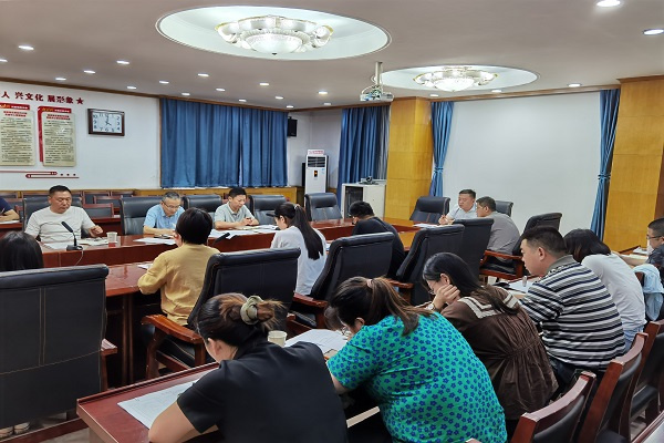 淮南市謝家集區(qū)召開全區(qū)非公企業(yè)和社會組織“組建群團組織，擴大黨的覆蓋”工作暨全區(qū)行業(yè)（綜合）黨委工作推進會